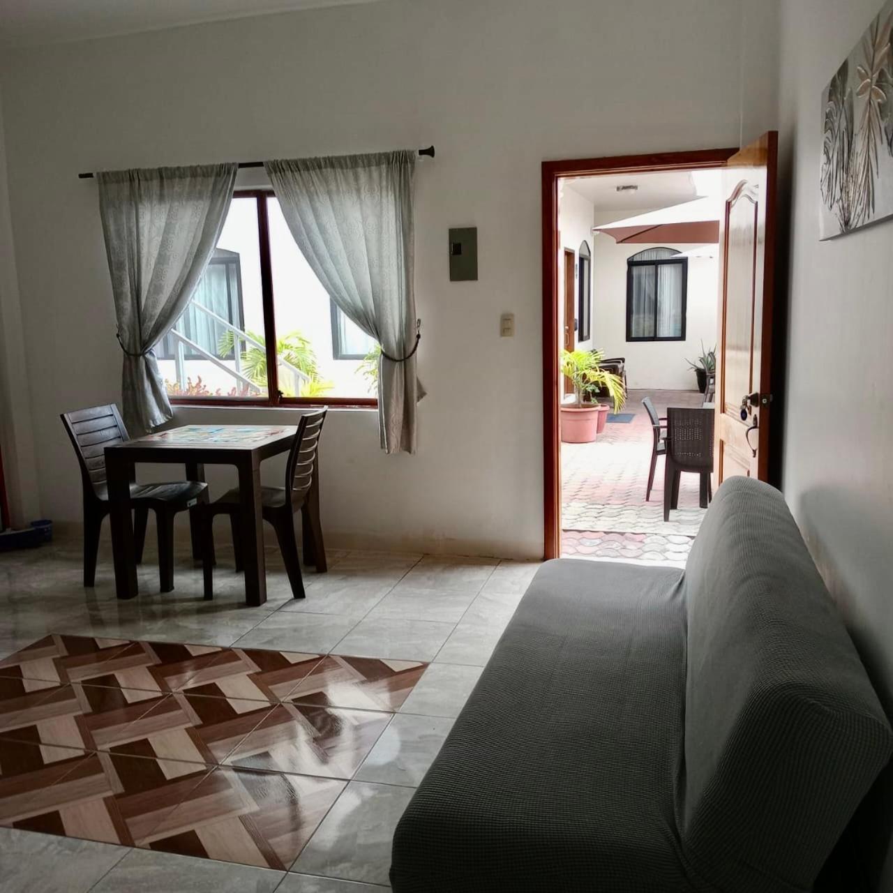 Apartahotel Casa Soleil Puerto Villamil Room photo